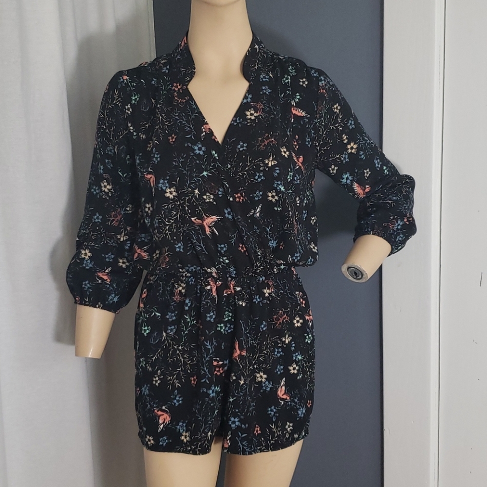 Very cute Chelsea&Violet floral romper Sz S